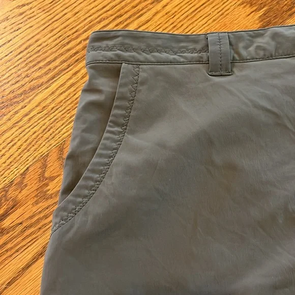 Eddie Bauer lot - 2 Travex travel skirts women’s size 12, gray and light tan - Picture 9 of 11